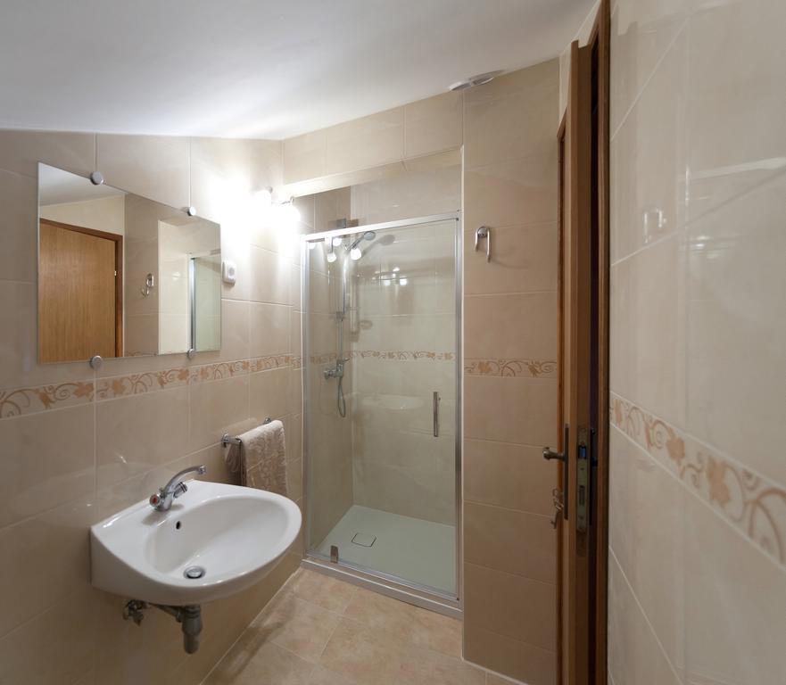 Ratecevo Brdo Janezinovi House旅馆 外观 照片